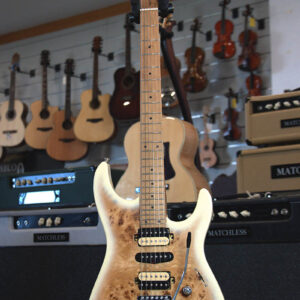 Guitarra Stratocaster UNIVERSAL SERIES - IMPERIAL 24-BP-RSM-M